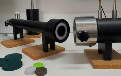 Amostras dos materiais absorventes e tubo de impedância